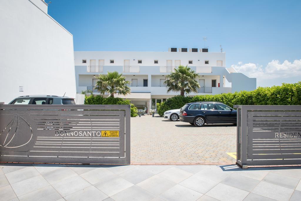 Donnosanto Residence Torre Santa Sabina Exterior foto