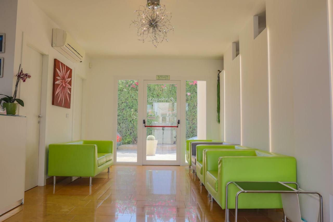 Donnosanto Residence Torre Santa Sabina Exterior foto
